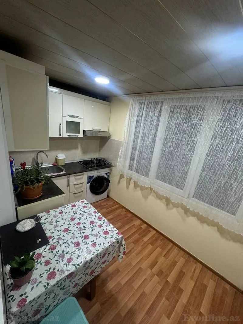 Kirayə verilir 3 otaqlı Mənzil Köhnə tikili 60 m² Bakı, Nizami r., Qara Qarayev m., 8-ci kilometr — Mənzil, Bakı (8)