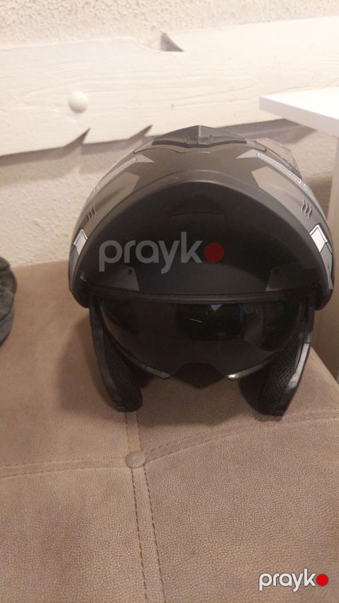 Kask burda 220 azn dir,elə rusiya və digər yerlərdə də 200 və daha — Bakı