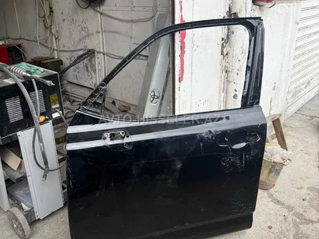 Toyota Corolla Cross sol ön qapısı — Bakı