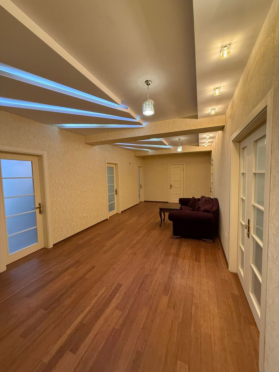 Satılır 5 otaqlı yeni tikili 200 m² — Mənzil, Bakı (5)