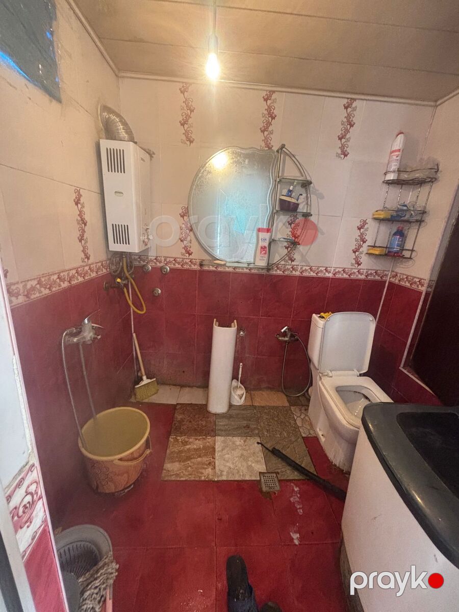 Satılır 2 otaqlı köhnə tikili 44 m² — Mənzil, Bakı (2)