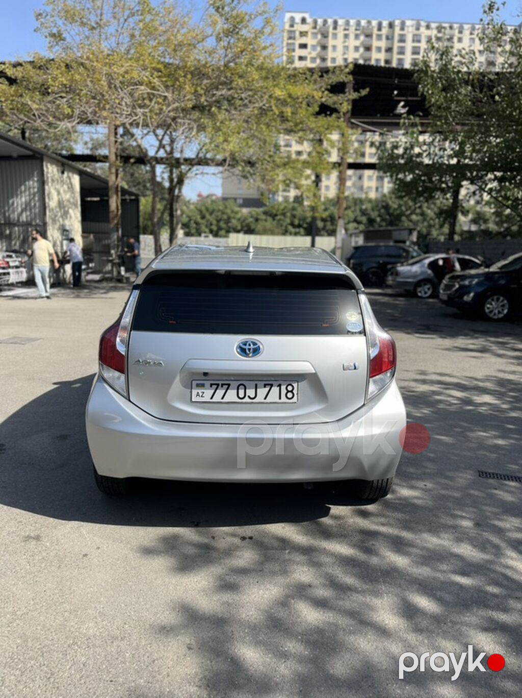Real alıcıya şirin endirim eliyecem Toyota Aqua Hybrid, gümüşü rəng, 5 77-OJ-718 — Avtomobillər, Bakı (2)