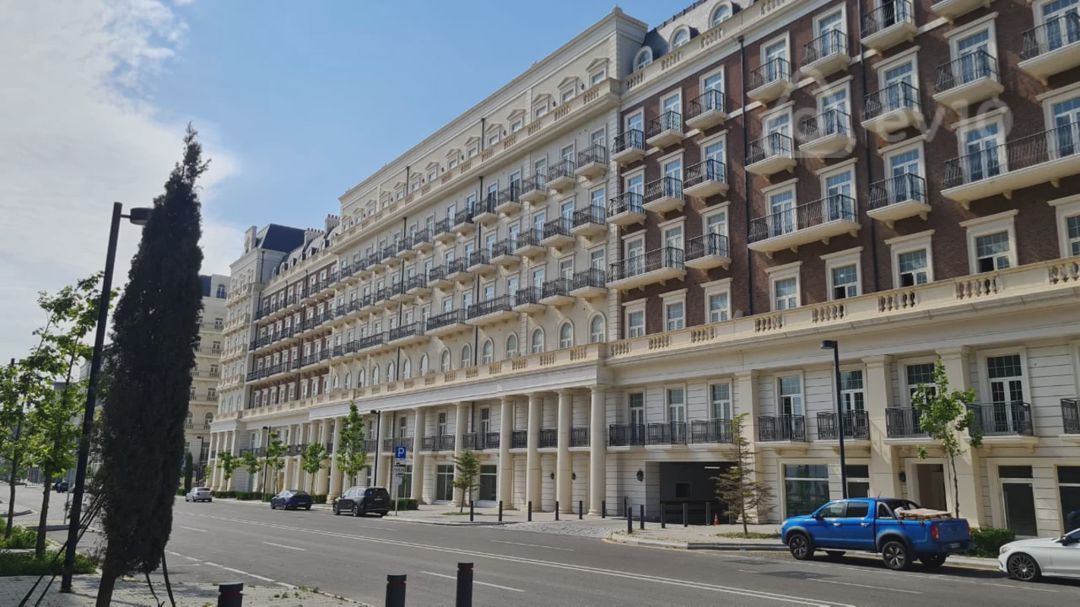 For sale: 2-room apartment (new building), 84 m² — Mənzil, Bakı