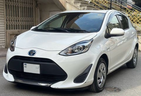 Toyota Aqua icarəsi — Bakı