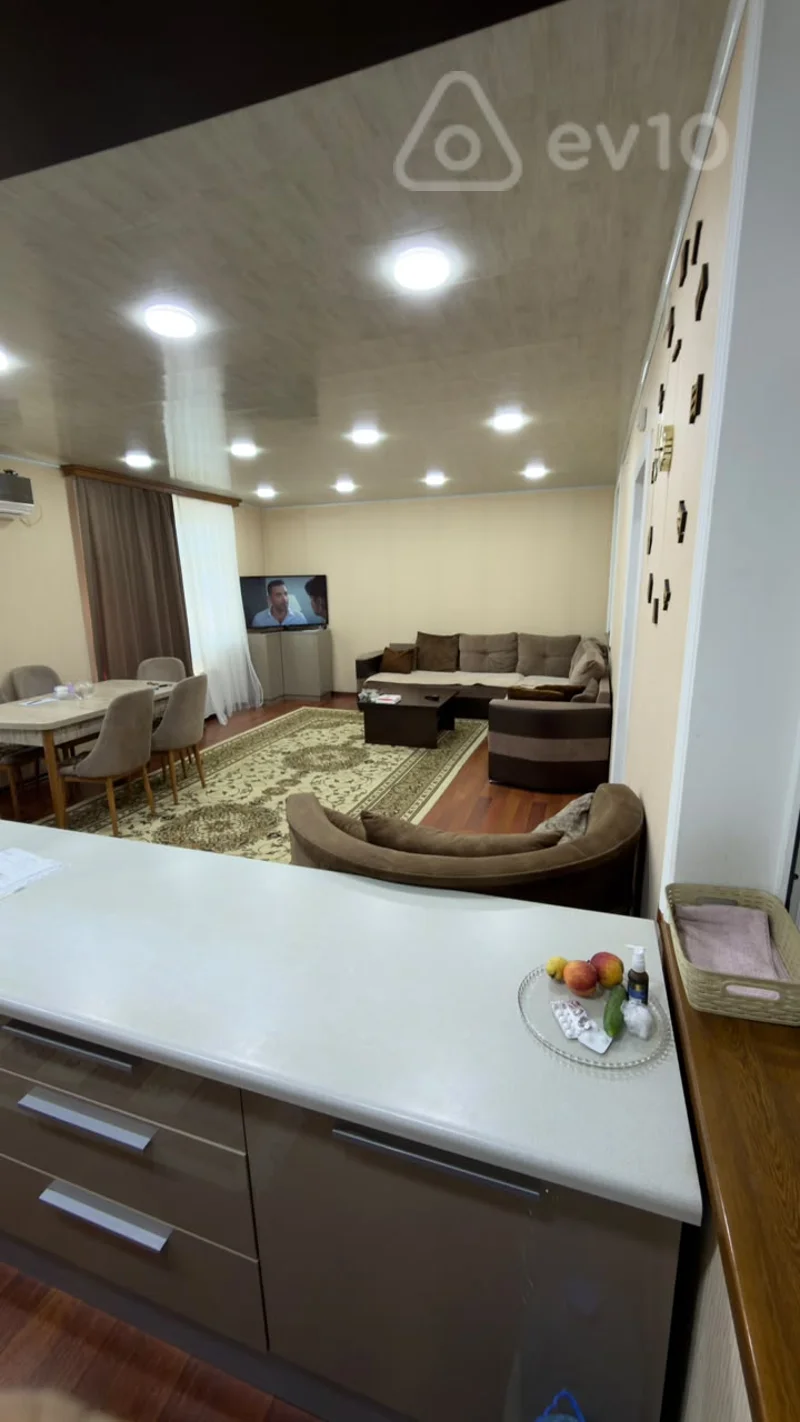 3 otaqlı mənzil, 85 m², Mİrcəlal küçəsi — Bakı