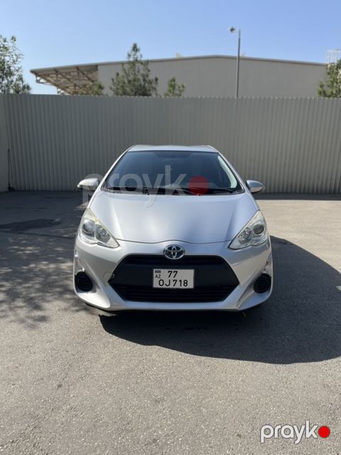 Real alıcıya şirin endirim eliyecem Toyota Aqua Hybrid, gümüşü rəng, 5 — Bakı