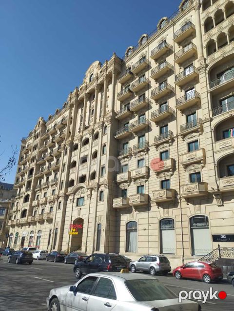 Satılır 4 otaqlı yeni tikili 208 m² — Bakı