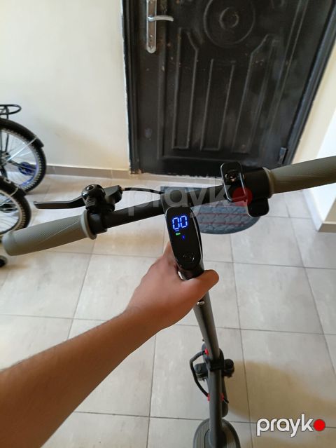 Elektrik skuter – ToBa ST-555 - Güclü ön və arxa təkərlər — Qobu