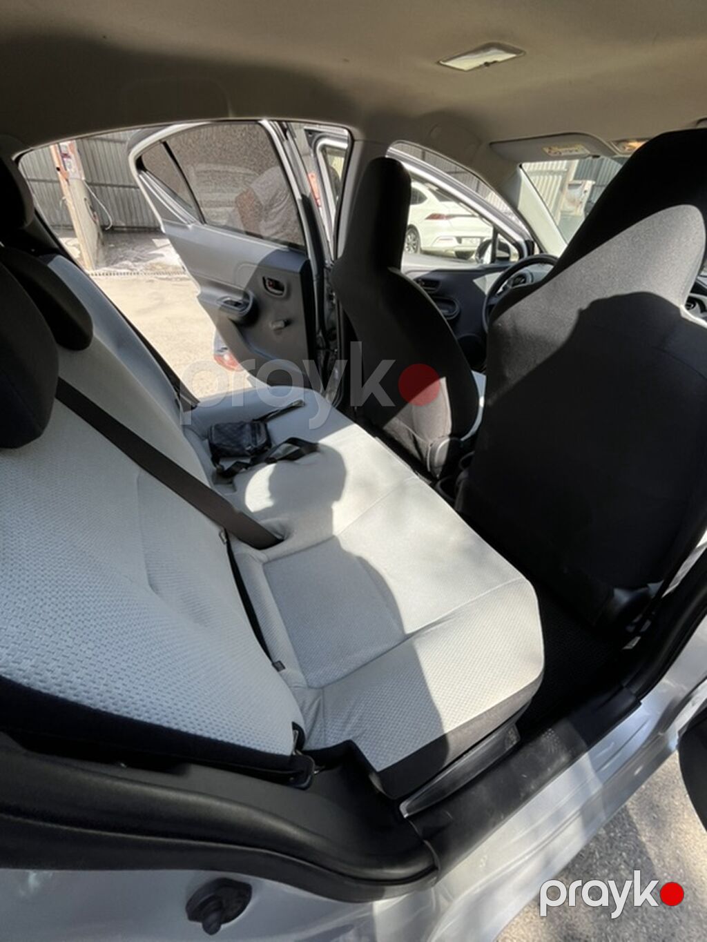 Real alıcıya şirin endirim eliyecem Toyota Aqua Hybrid, gümüşü rəng, 5 77-OJ-718 — Avtomobillər, Bakı (9)