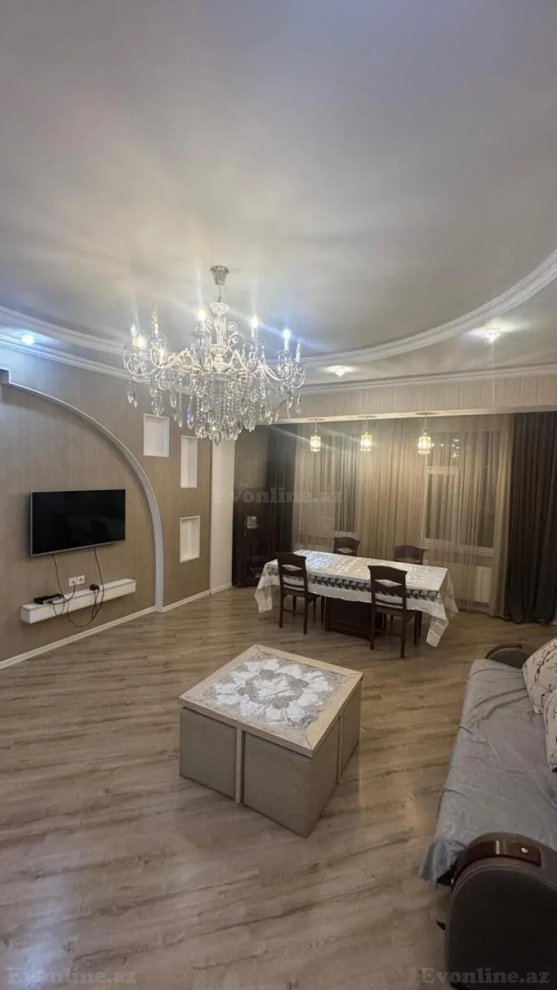 Satılır 3 otaqlı Mənzil Yeni tikili 130 m² Bakı, Xətai r — Bakı