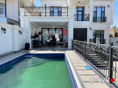 Satılır 8 otaqlı həyət evi/bağ evi 400 m² — Bakı
