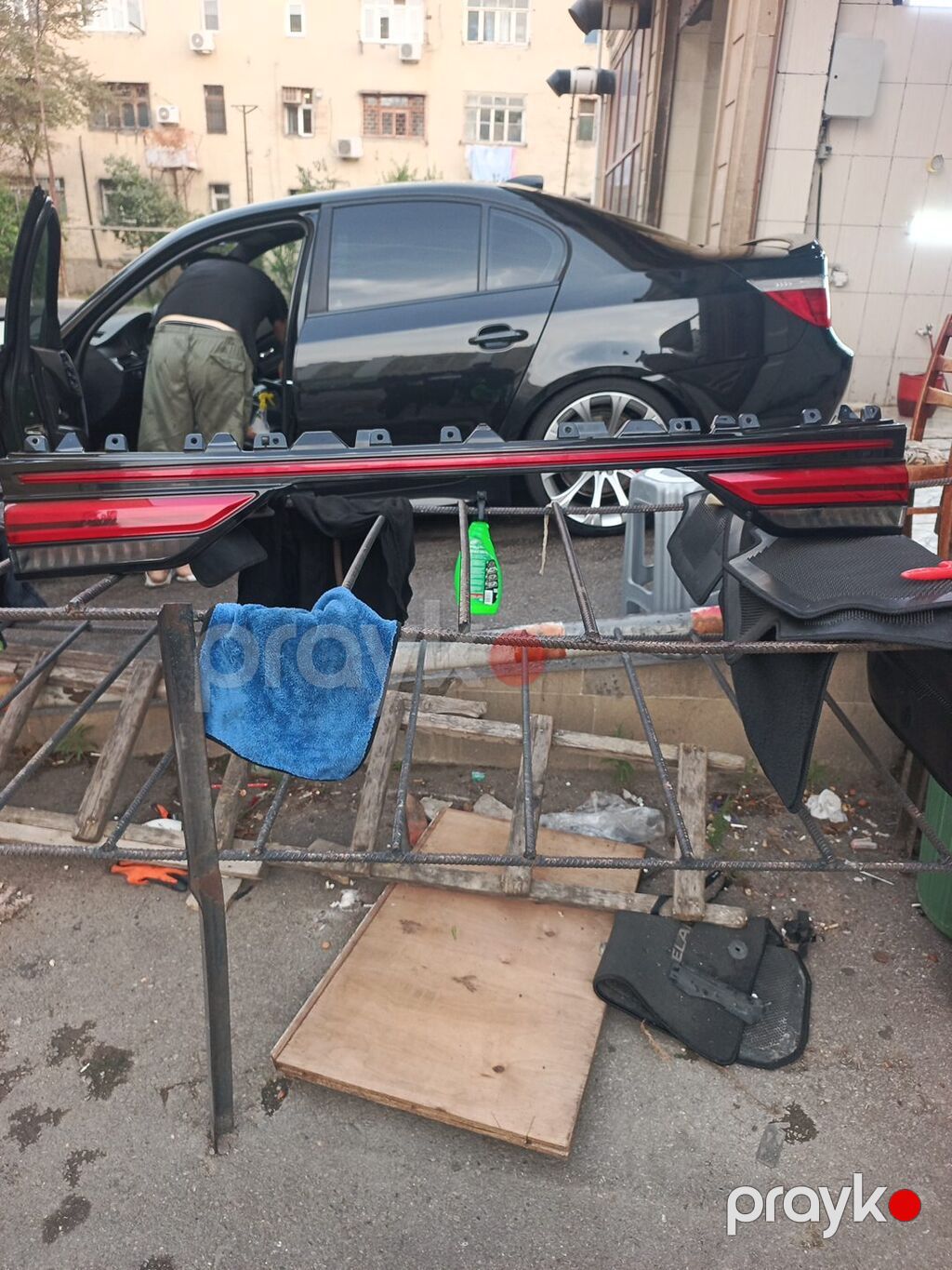 Lexus LX 600 arxa stopu zavod ustunen cixmadi idyal iwleydi sag arxa — Avtomobil işığı, Bakı (4)