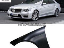 Mercedes W212 E Klass ön sağ qanad krlo -avto-hisseler.az — Bakı