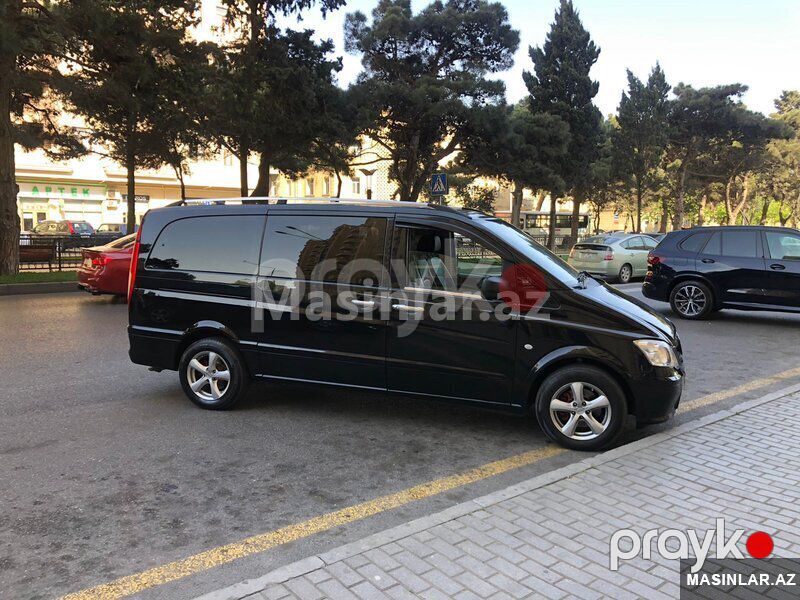 Mercedes Viano, 2012 il — Minik avtomobili icarəsi, Bakı (2)