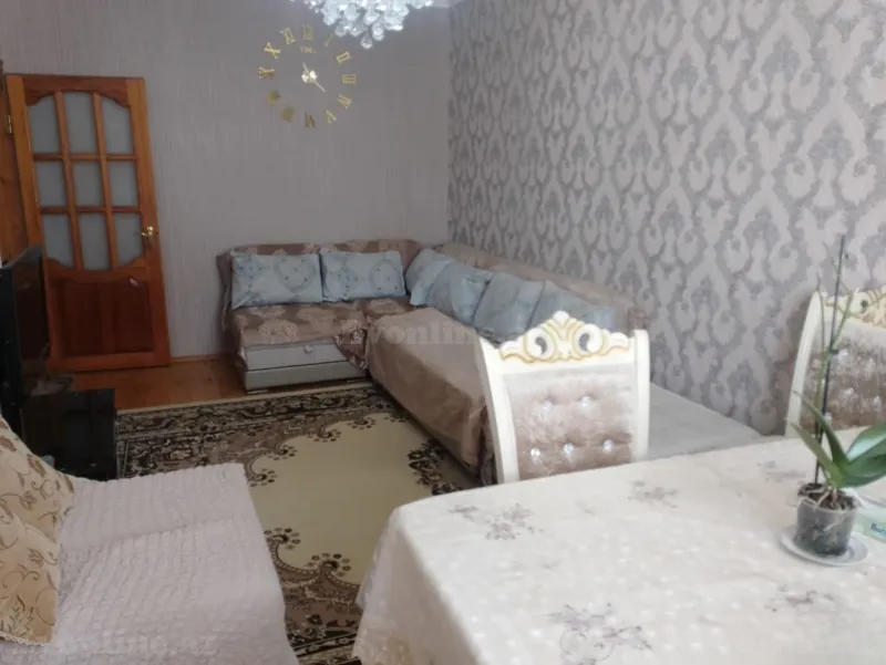 Satılır 3 otaqlı Mənzil Köhnə tikili 75 m² Bakı, Suraxanı r., Yeni Günəşli — Bakı