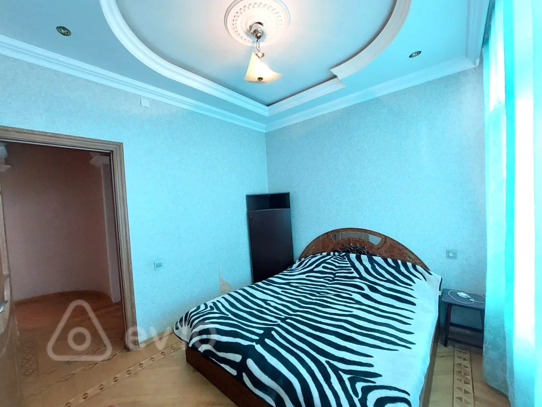 3 otaqlı mənzil, 130 m², Inwaatcilar Prospekti — kirayə — Mənzil, Bakı (10)