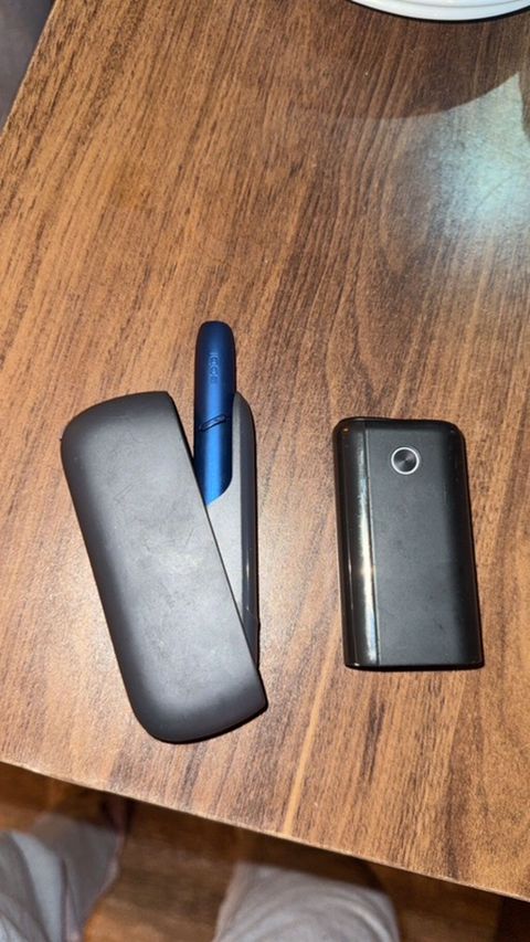 İkisi 55 iqos 45 Məhsul: Iqos tütün qızdırma cihazı dəsti Tərkib — Bakı