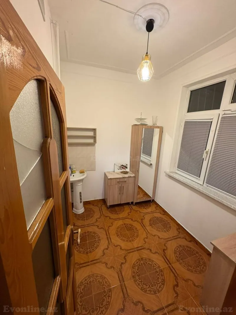 Satılır 2 otaqlı Mənzil Köhnə tikili 42 m² Bakı, Nəsimi r., 8 Noyabr m — Mənzil, Bakı (8)