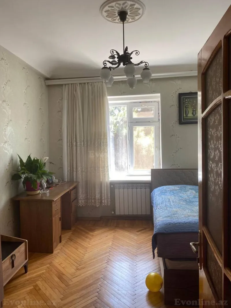 Satılır 4 otaqlı Mənzil Köhnə tikili 100 m² Bakı, Nizami r., Xalqlar Dostluğu m — Mənzil, Bakı (5)