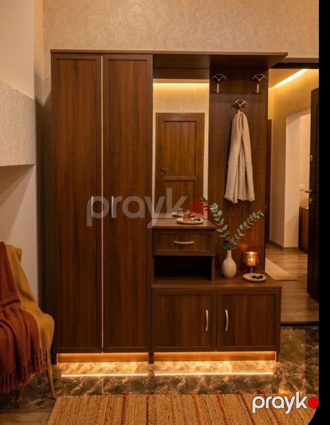 dehliz dolabı satılır 60 manata.olcu 1.40 Ehmedlia*AFA 1633 E — Bakı