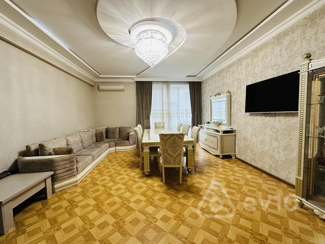 3 otaqlı mənzil, 163.3 m², Bakı, Aşıq Alı küç — Ramin bəy