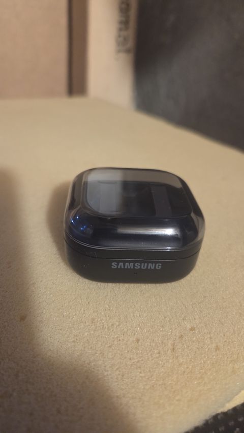 Qulaqlıqlar Samsung — Fotoaparatlar
