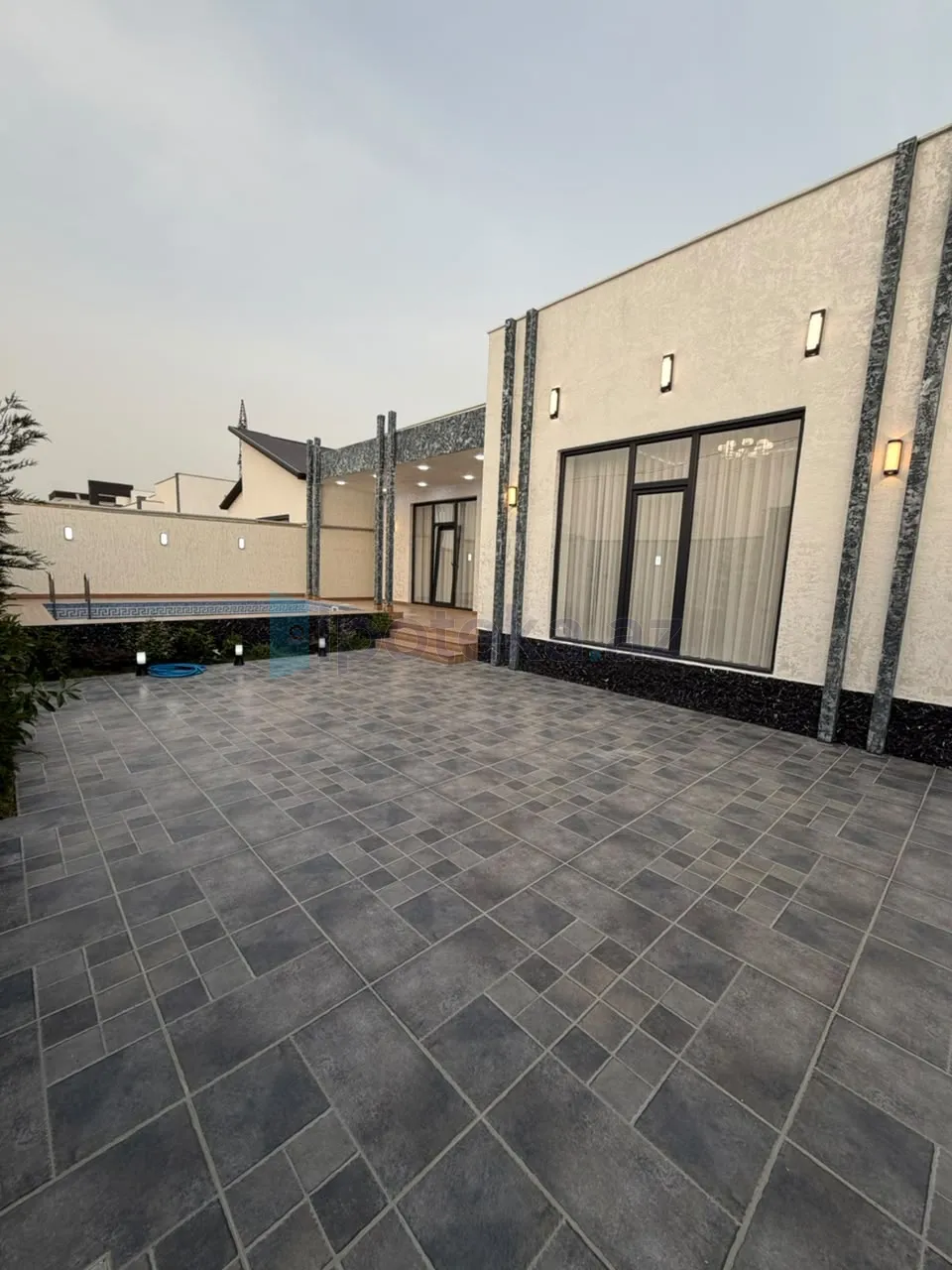 Satılır: 4 Otaq, Bağlar, Xəzər r., Şüvəlan q., 145.00 m²