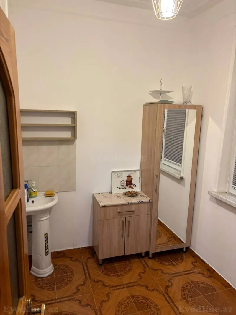 Satılır 2 otaqlı Mənzil Köhnə tikili 42 m² Bakı, Nəsimi r., 8 Noyabr m — Mənzil, Bakı (7)