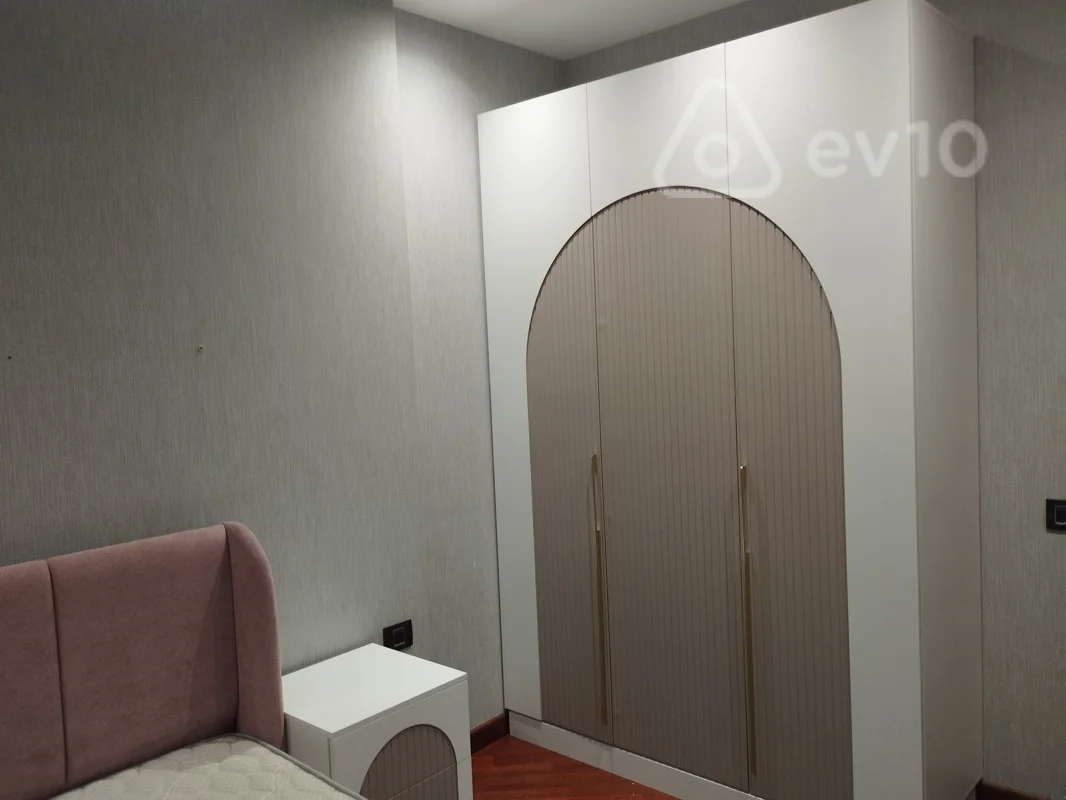 4 otaqlı mənzil, 200 m², Tələt Şıxəliyev küç. — kirayə — Mənzil, Bakı (8)