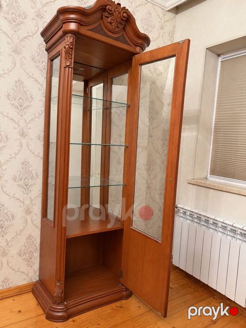Şüşəli dolab vitrini, İşlənmiş — Bakı
