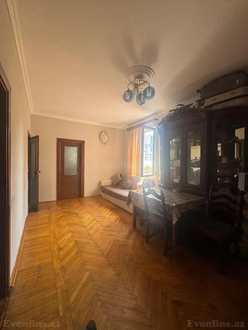 Satılır 3 otaqlı Mənzil Köhnə tikili 55 m² Bakı, Yasamal r., İnşaatçılar m — Mənzil, Bakı (2)