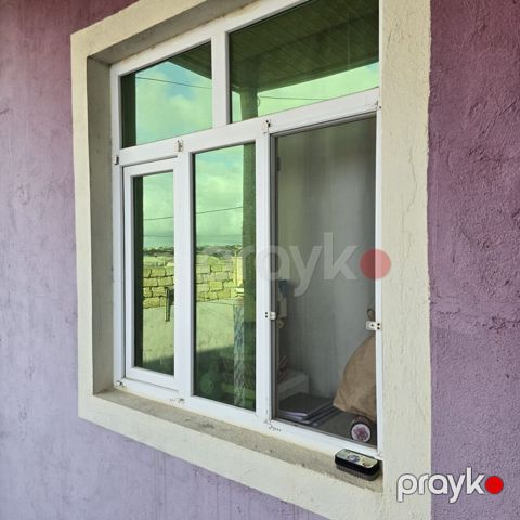 Ağ rəngli PVC (plastik) pəncərə sistemi - İki bölməli aşağı hissə — Mehdiabad
