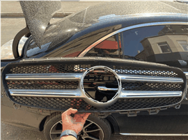 w213 E-class Mercedes Radiator barmaqlığıdır (Oblisovka) — Bakı