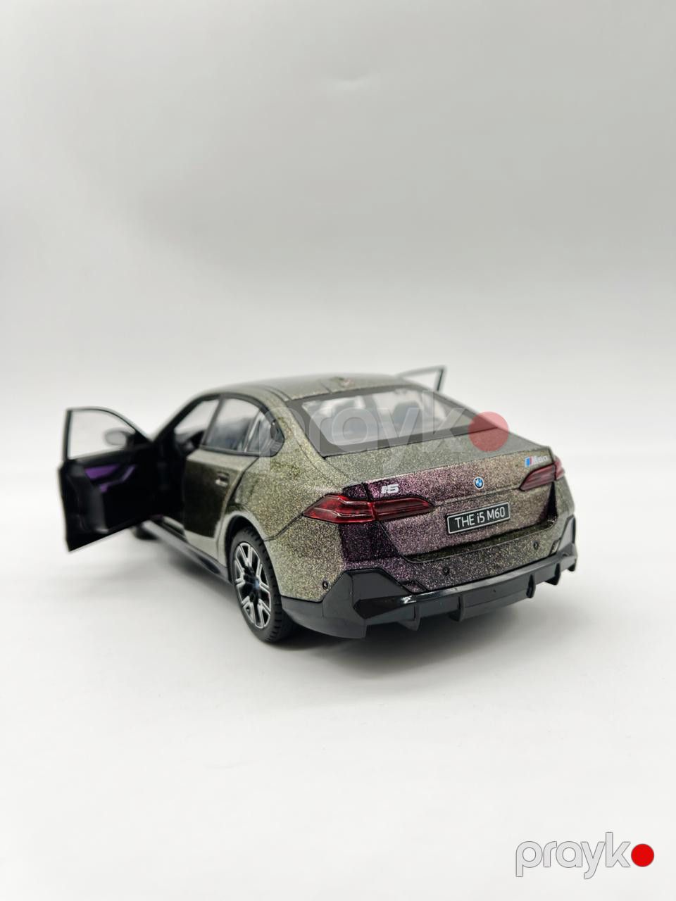 Maşın BMW i5 M60, metal, rəngbərəng — Mallar, Bakı (2)