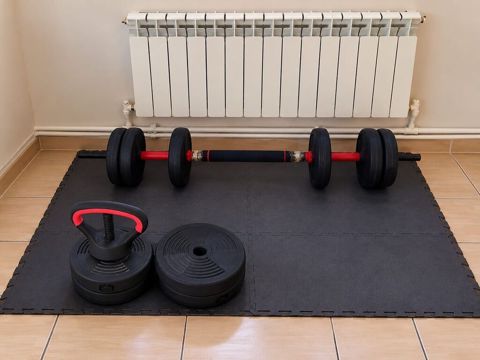 İdman aleti birlikde 50 kq. Qiymet 110 azn Yeni alinib kontaqdan — Fitness və İdman Avadanlıqları
