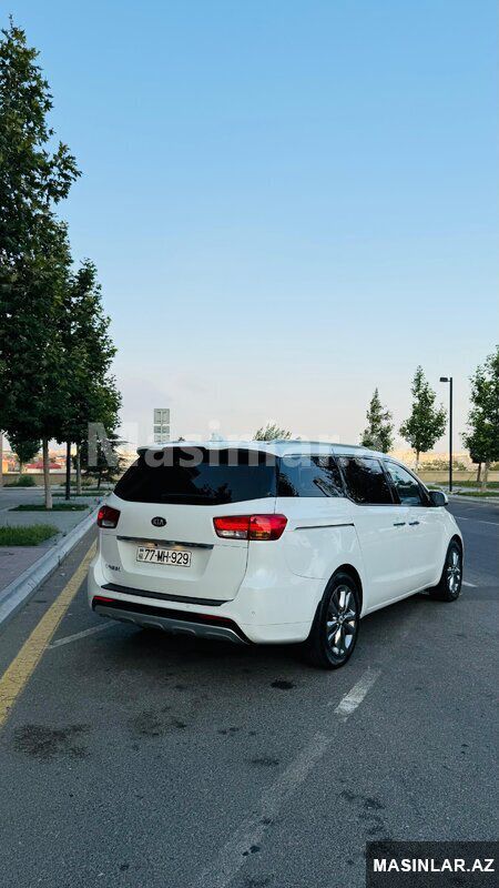 Kia Carnival, 2017 il 77-NH-929 — Minik avtomobili icarəsi, Bakı (2)