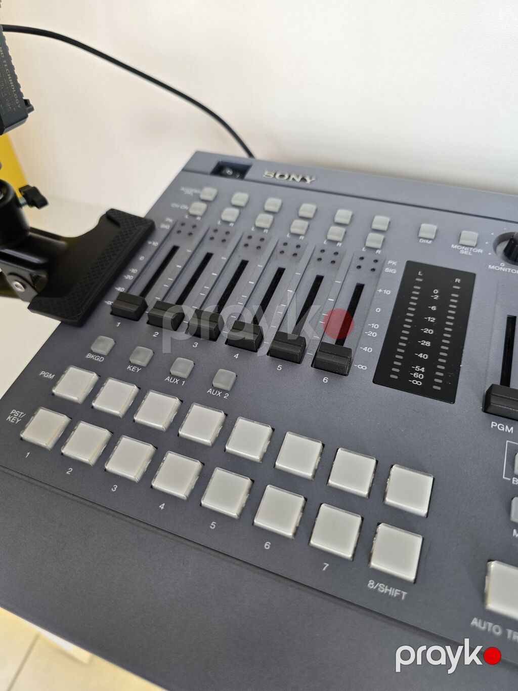 Sony MCS-8M Tam etibarlı və güvənli 7 kanallı 4 SDİ/3HDMİ HD PTS — Studiya və konsert üçün, Şəki (8)