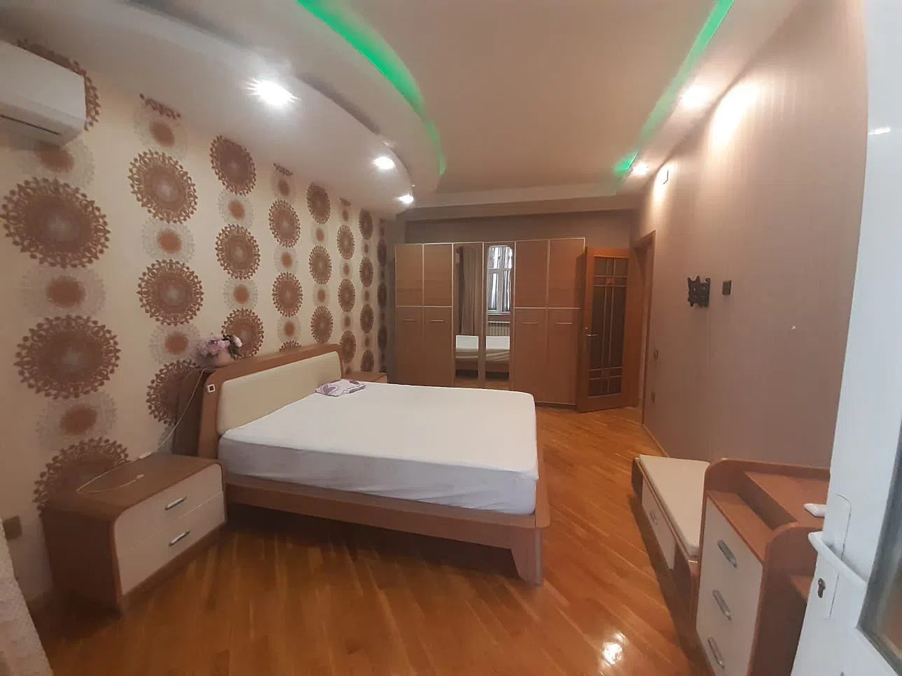 3 otaqlı mənzil 135 m² kirayə verilir — Mənzil, Bakı (4)