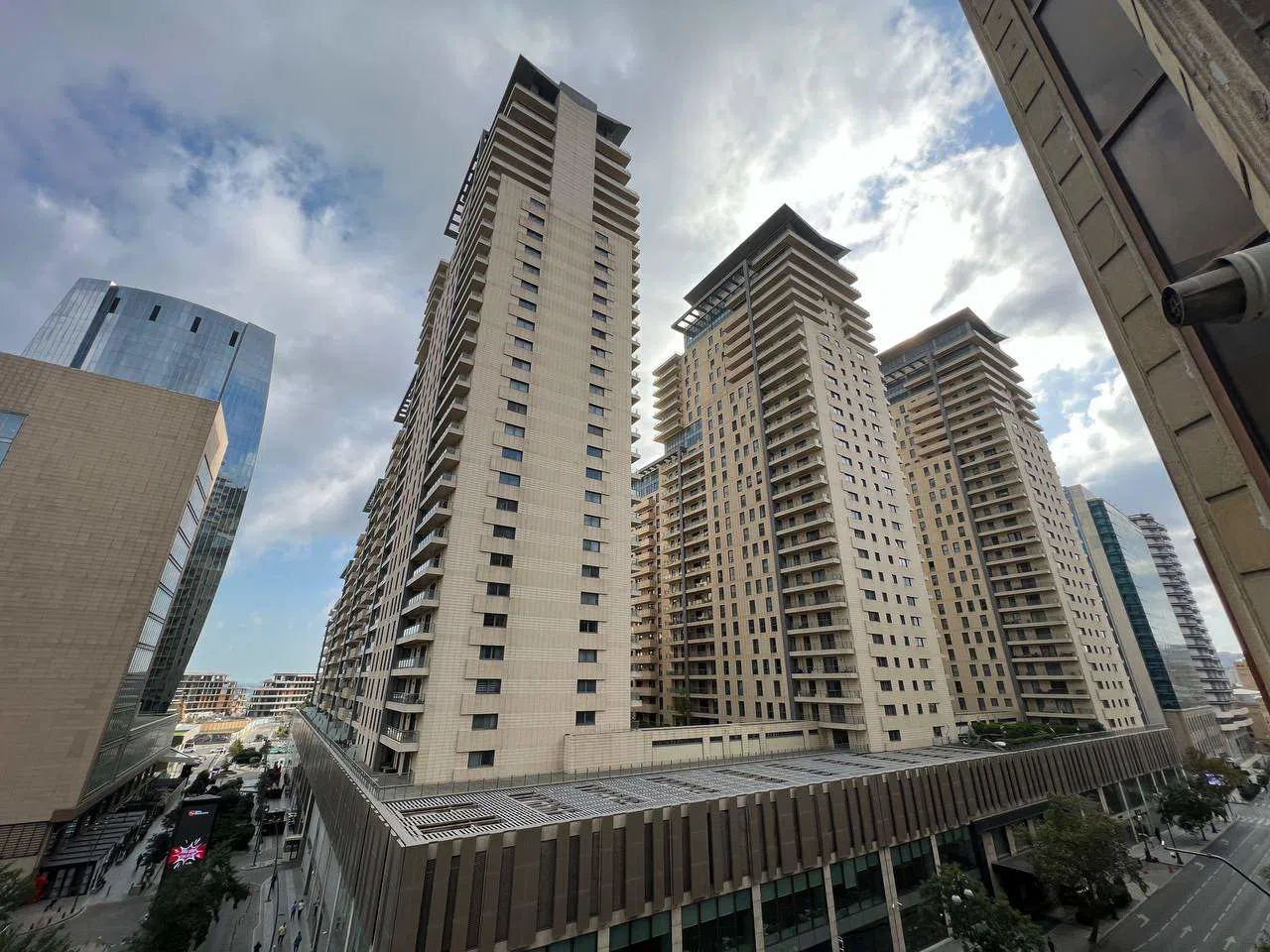 4 otaqlı mənzil 200 m² satılır — Mənzil, Bakı (2)
