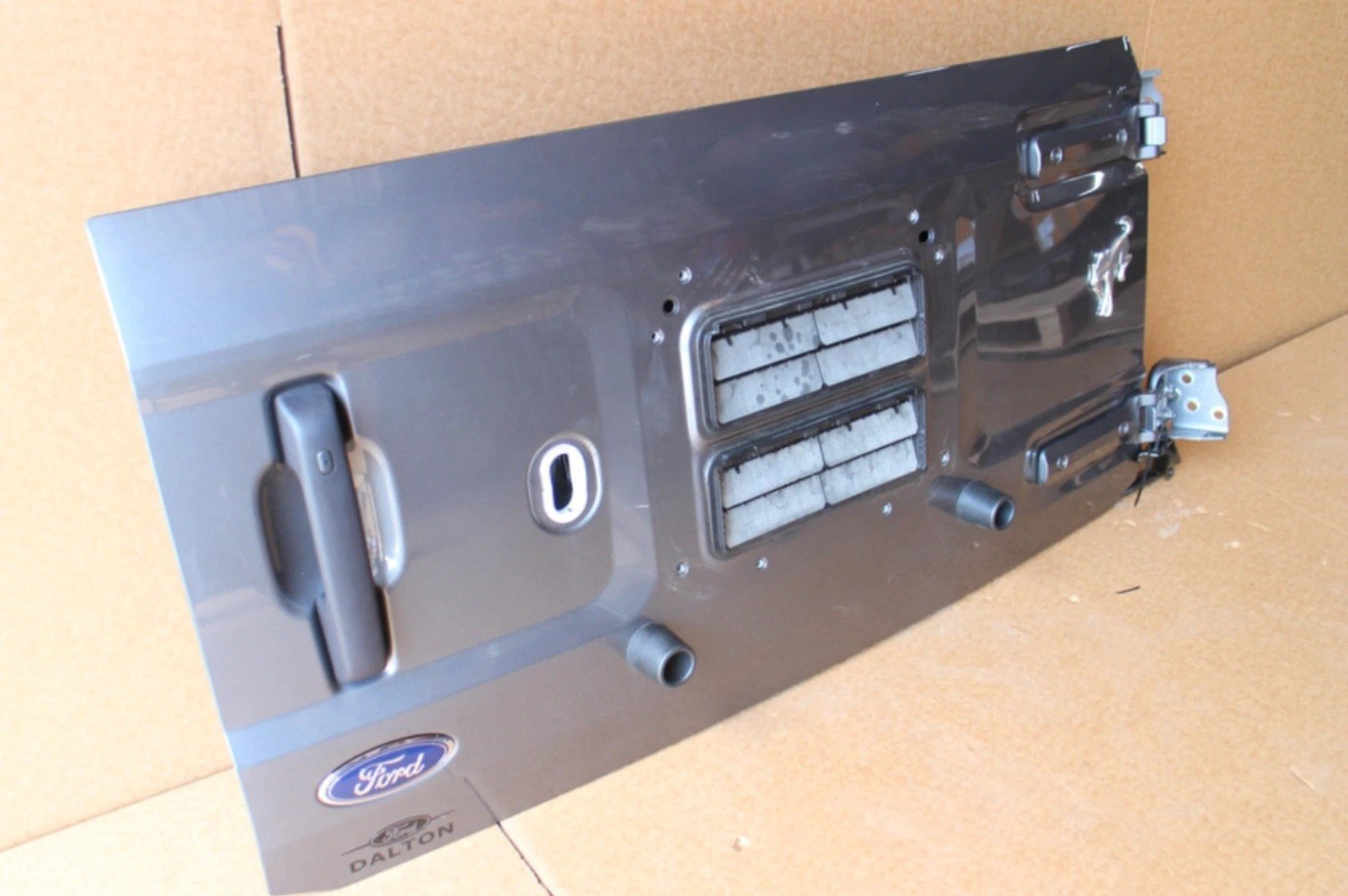 Baqaj qapısı Ford Bronco — Bakı