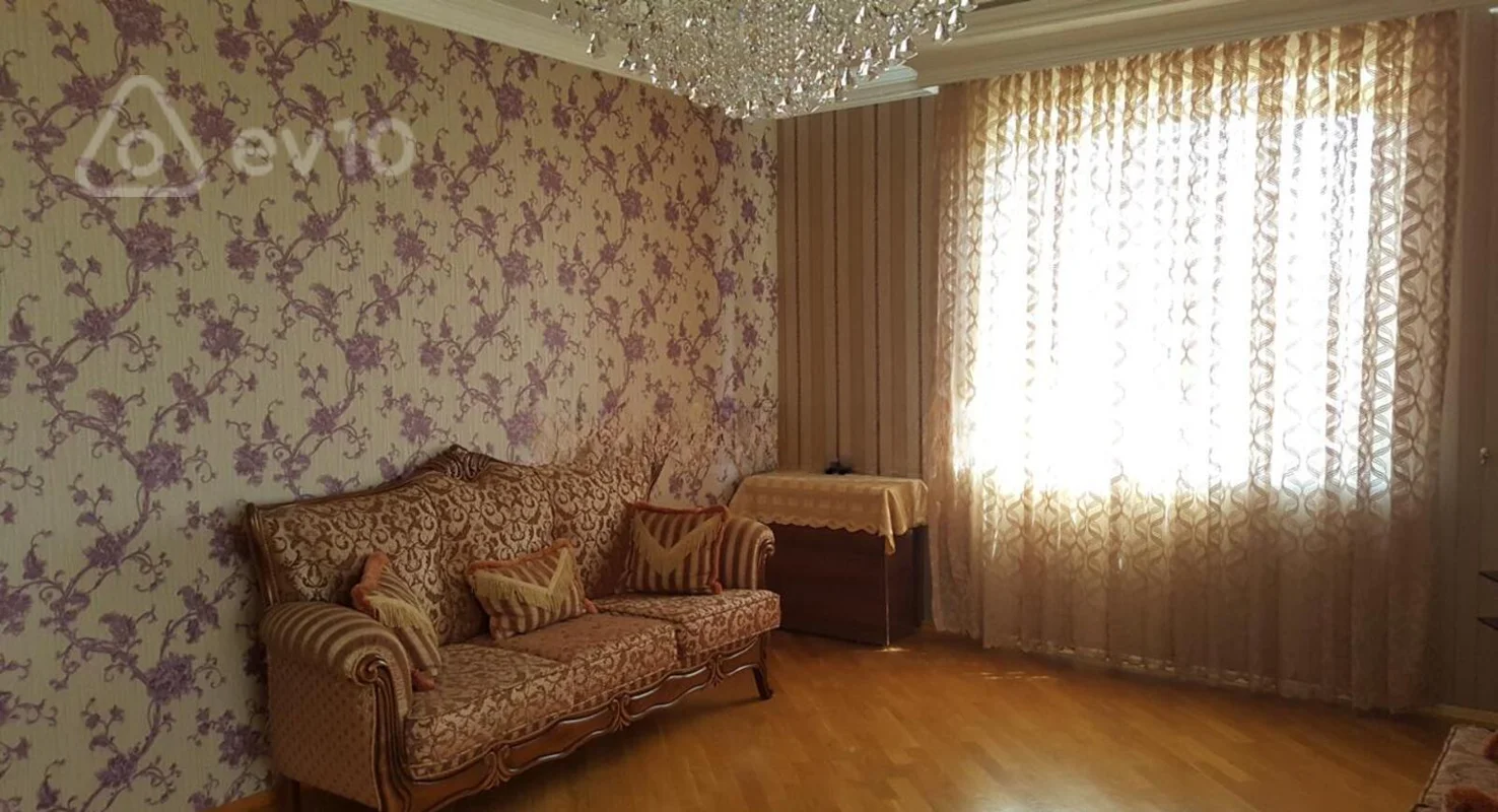 6 otaqlı həyət evi, 200 m², Karvan market, Ziya kafe — Ev, villa, Bakı (5)