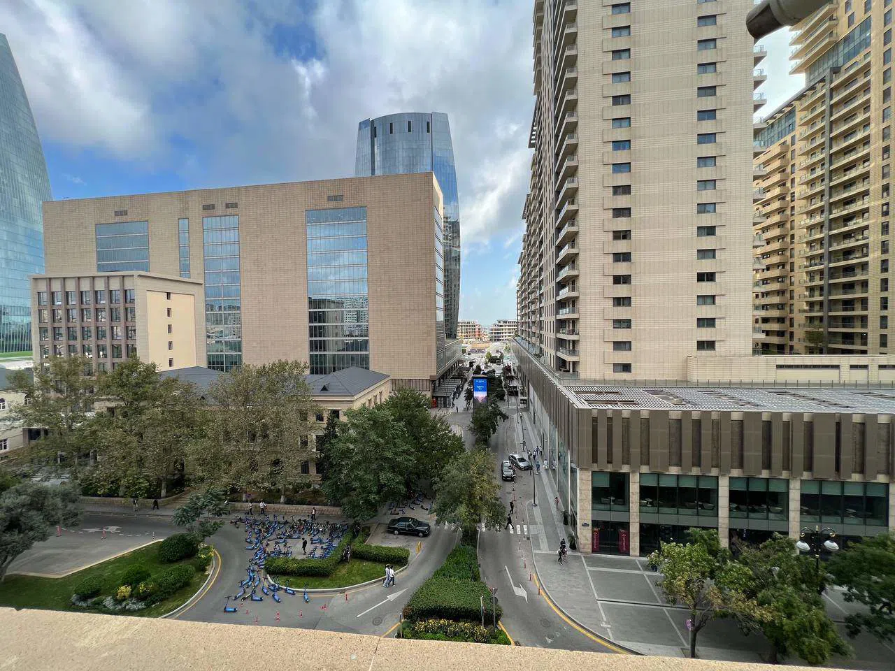 4 otaqlı mənzil 200 m² satılır — Mənzil, Bakı (6)