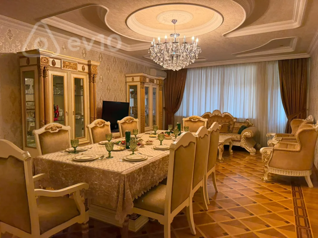 4 otaqlı mənzil, 192 m², Bakı, Izzet Hemıdov — Bakı