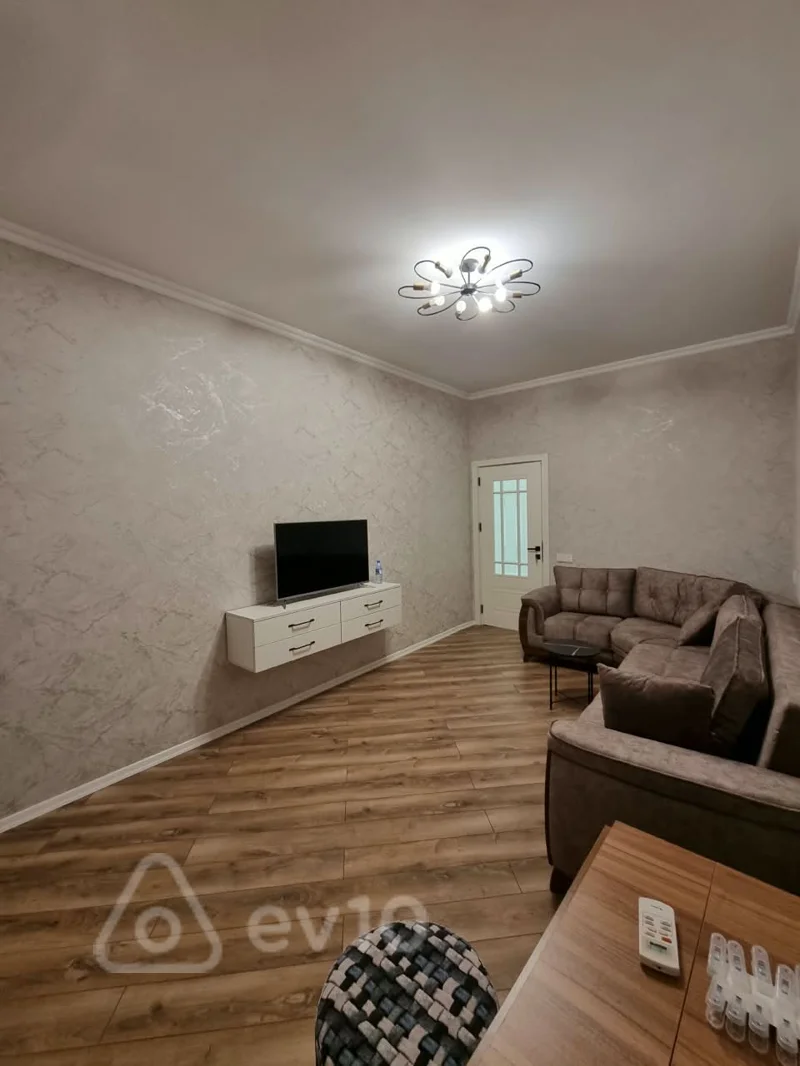 2 otaqlı mənzil, 70 m², Təbriz küç — kirayə — Mənzil, Bakı (2)