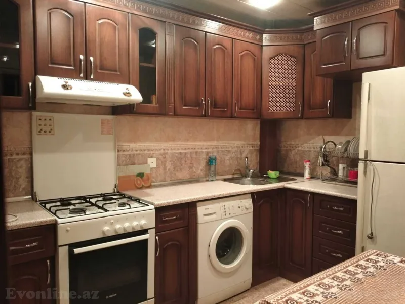Kirayə verilir 2 otaqlı Mənzil Köhnə tikili 75 m² Bakı, Yasamal r., İnşaatçılar m — Mənzil, Bakı (6)