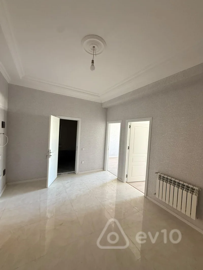 2 otaqlı mənzil, 70 m², Saray qəs — Bakı