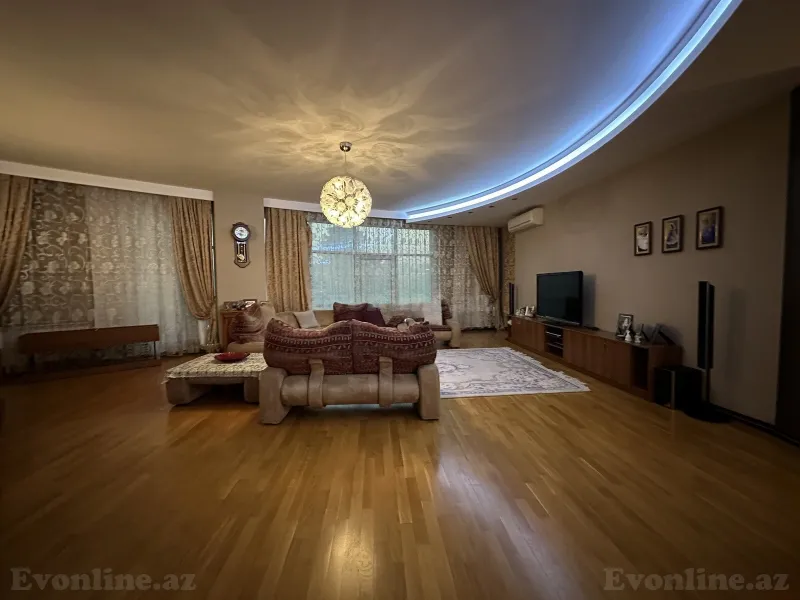 Kirayə verilir 4 otaqlı Mənzil Yeni tikili 230 m² Bakı, Səbail r., 28 May m — Mənzil, Bakı (4)