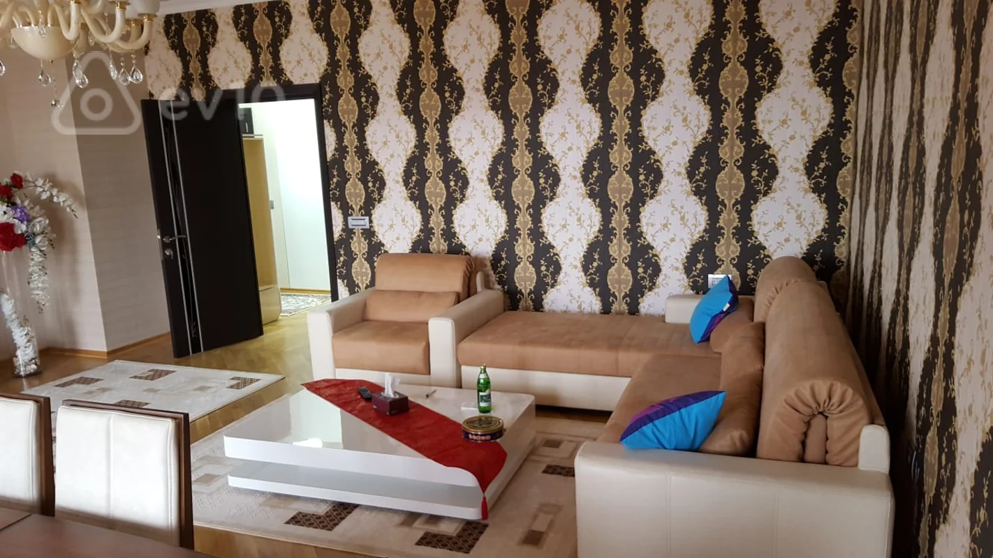2 otaqlı mənzil, 100 m², Həsən Salmani küçəsi — kirayə — Mənzil, Bakı (4)