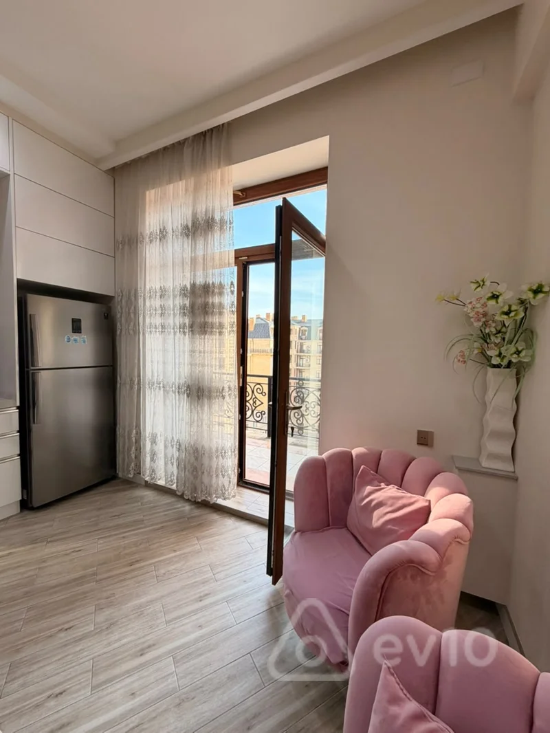 2 otaqlı mənzil, 100 m², Mərkəzi bulvar küç — kirayə — Mənzil, Bakı (10)