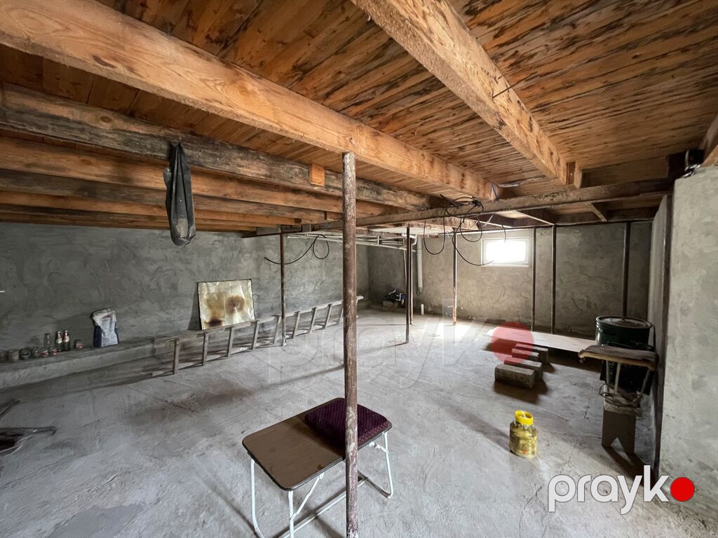 Həyət evi – geniş torpaq sahəsi ilə - İkiqat yamaclı dam örtüyü, bərk — Ev, villa, Oğuz (4)